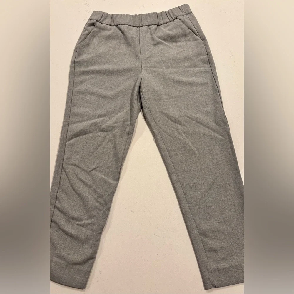🌸 Zara TRF Collection Women’s Medium Gray Ankle Pants with Elastic Waist